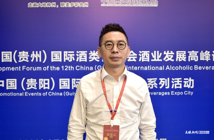 <b>【贵州日报】第十二届酒博会｜雄正集团董事长张再彬：酒企发展需要做优品质做强品牌</b>